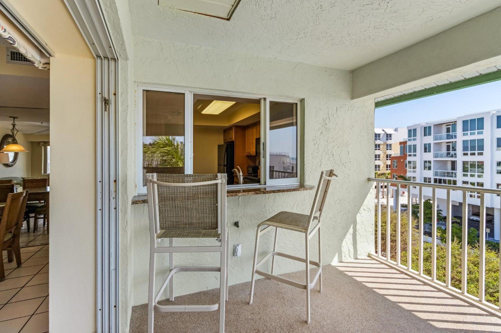 Calini Beach Club Sarasota Room photo