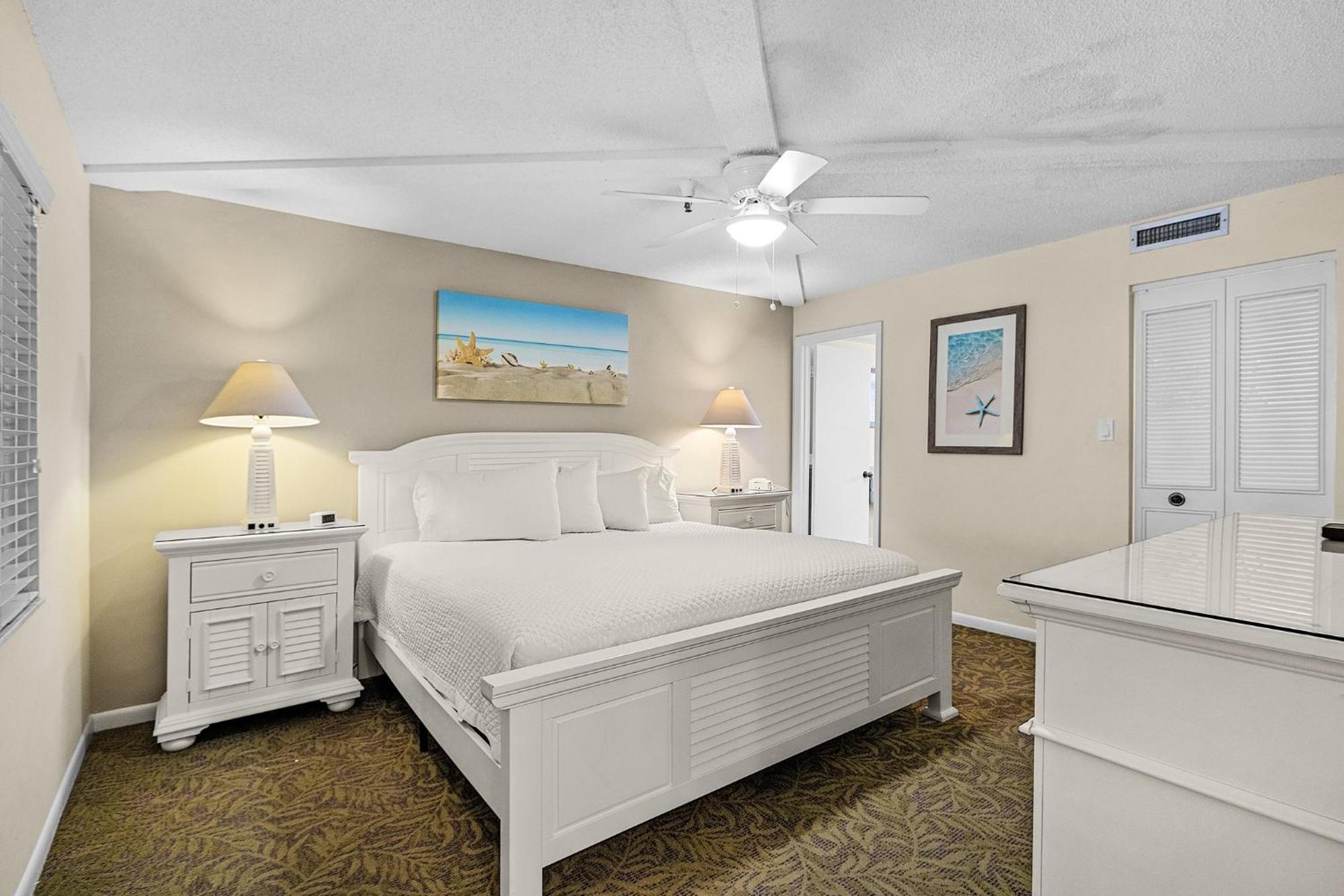 Calini Beach Club Sarasota Room photo